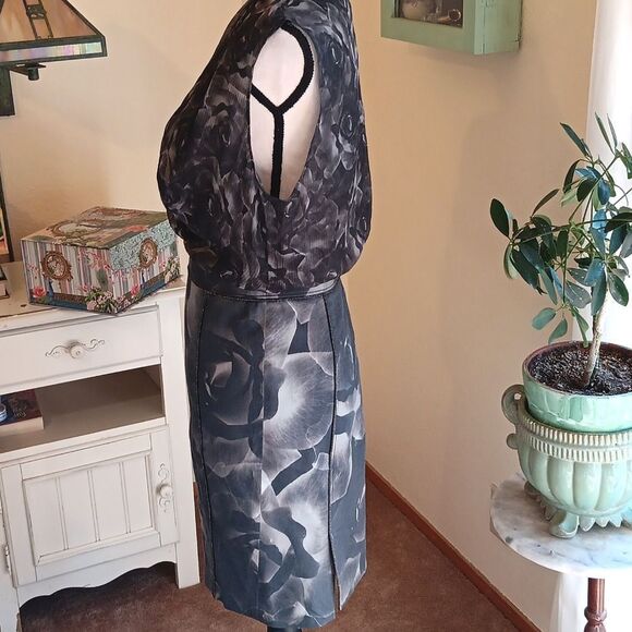 Rachel Roy Sheer and Solid Camo Rose Dress . Mixed Media.Witchy.Cottagegoth - Picture 4 of 12